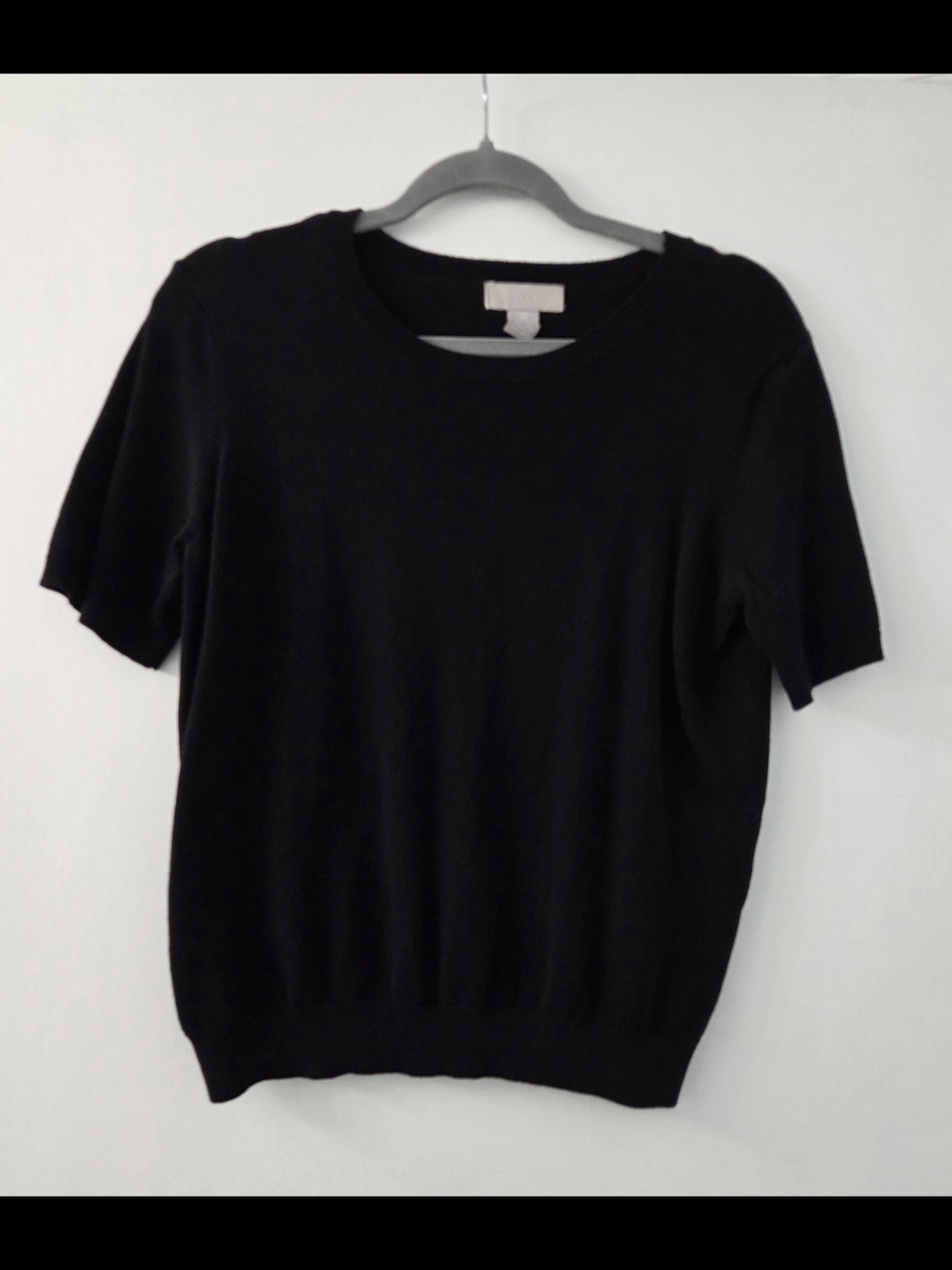 H&M Black Short-Sleeve Crew Neck Sweater